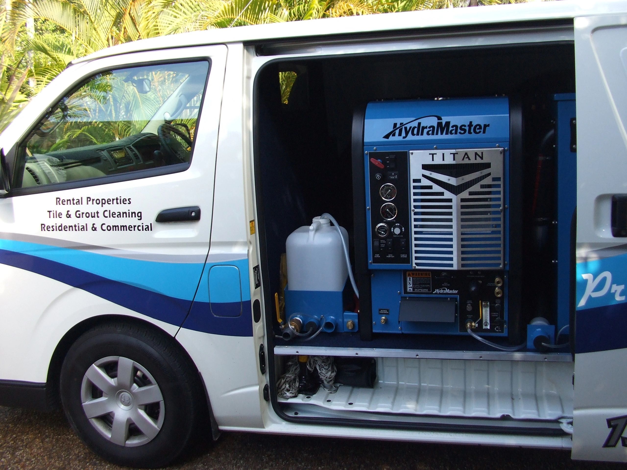 Carpet steam cleaning service